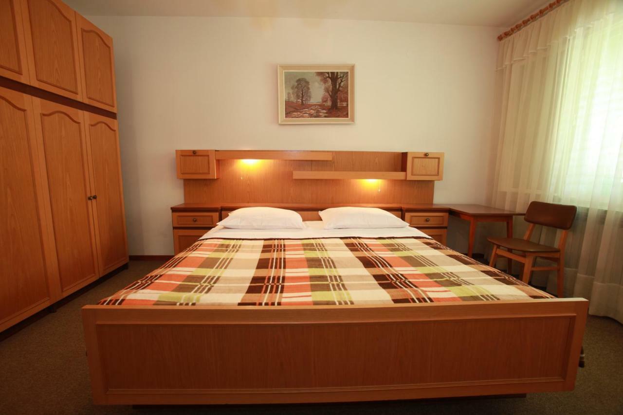 Apartments & Room Jagoda Baška Exteriör bild