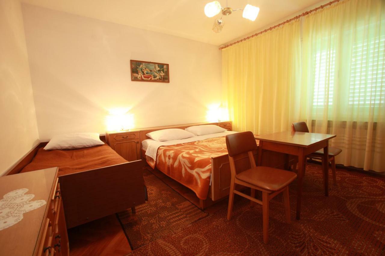 Apartments & Room Jagoda Baška Exteriör bild